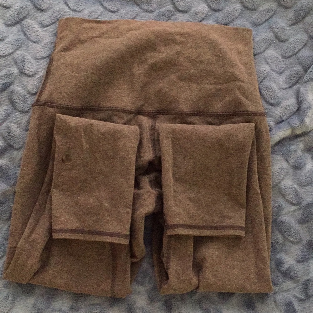 charcoal gray lululemon crops
